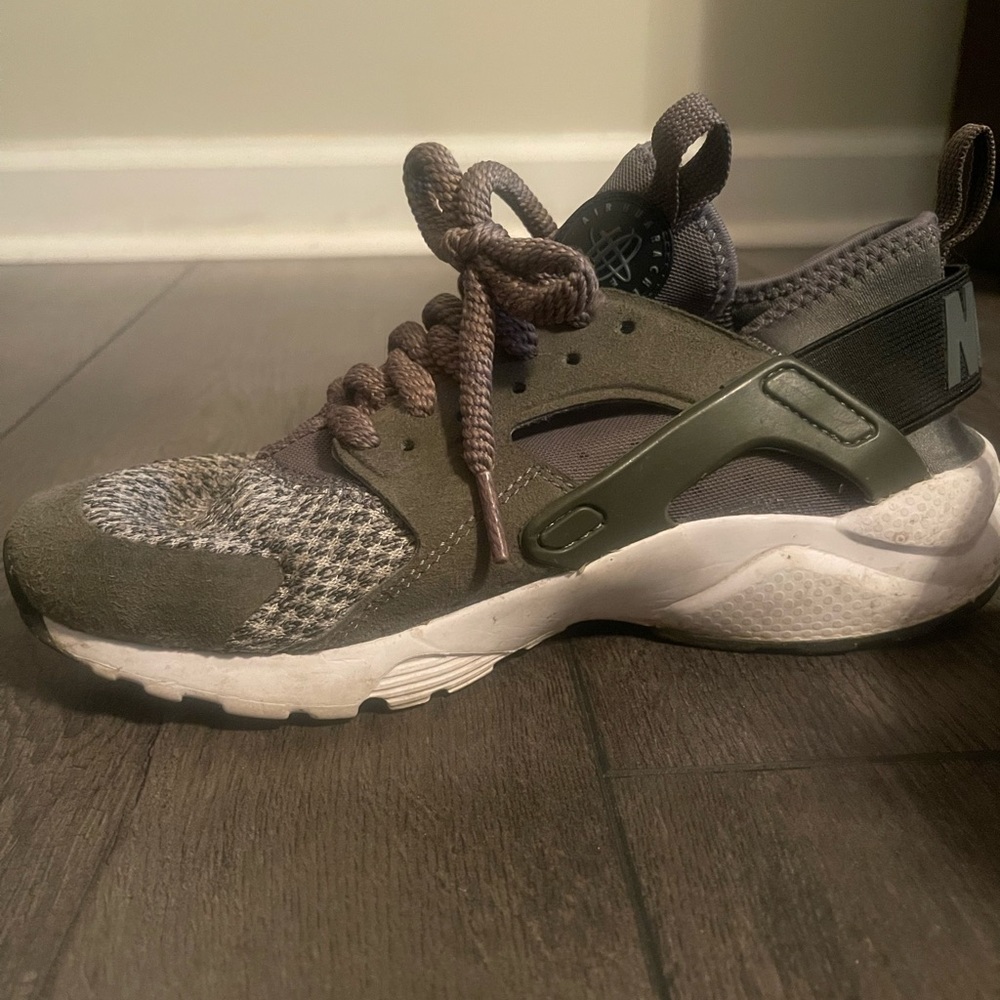 Green Huaraches